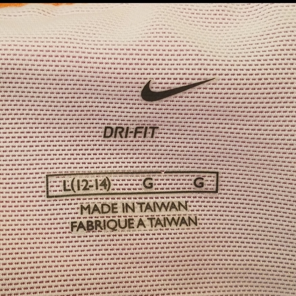 Nike sport tank top, size 12/14 (large) - Picture 5 of 5